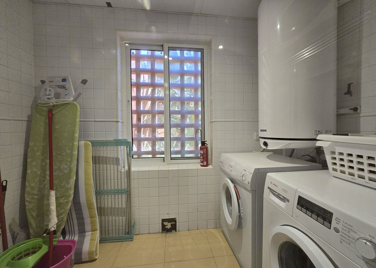 c6193e04eeee5883f8be58a5f898e1ec - 18