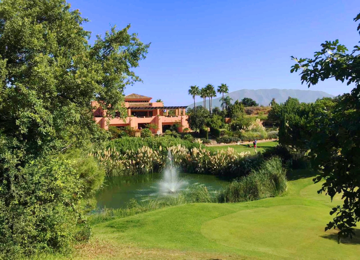 c6193e04eeee5883f8be58a5f898e1ec - 32