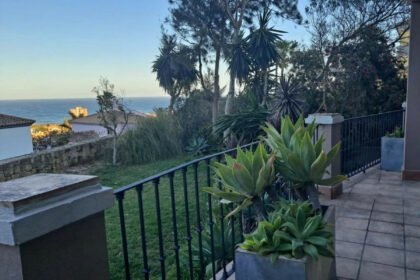 c649bf2ae2416fb33e6ba6d16cab21f4 - 1