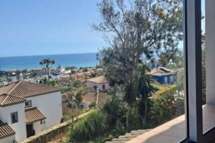 c649bf2ae2416fb33e6ba6d16cab21f4 - 4