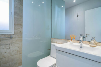 c84017449bbe640061df35834d9a632a - 17