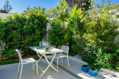 c84017449bbe640061df35834d9a632a - 24