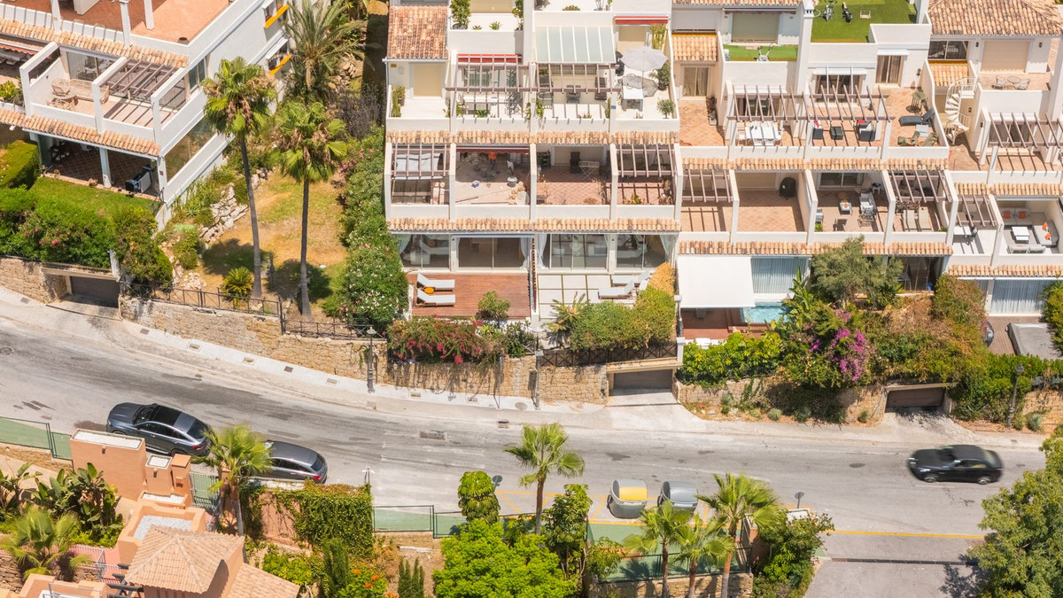 cc03b1b53b77ec5d7fdda4f8d93b71e1 - 30