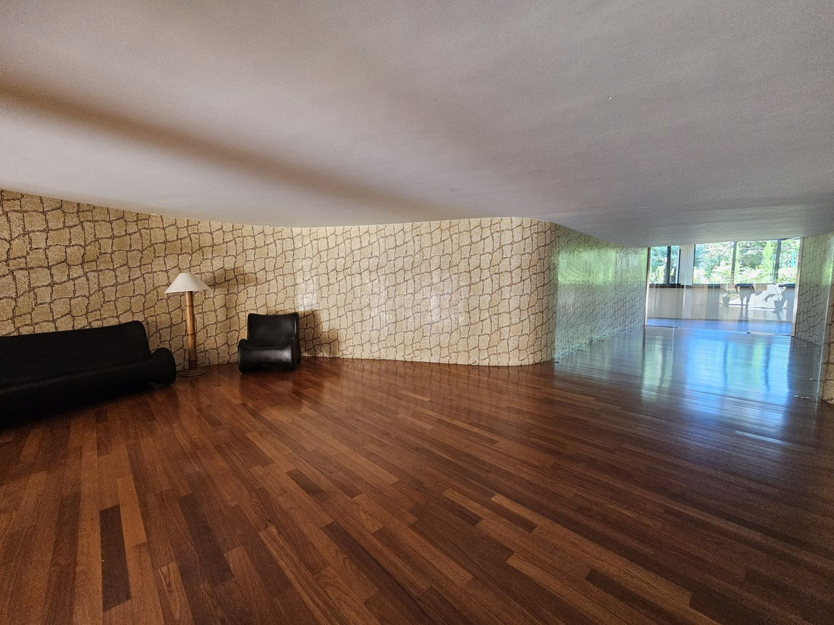 cf2c683934ae74e92c7497e5630415cd - 31