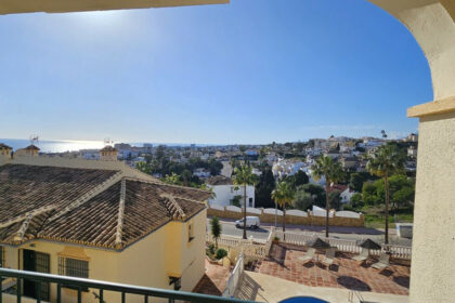 cf920e56658cf9d9f33dc79d08948b69 - 3