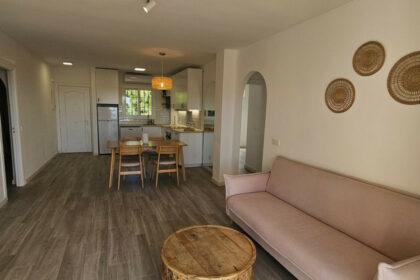 cf920e56658cf9d9f33dc79d08948b69 - 7