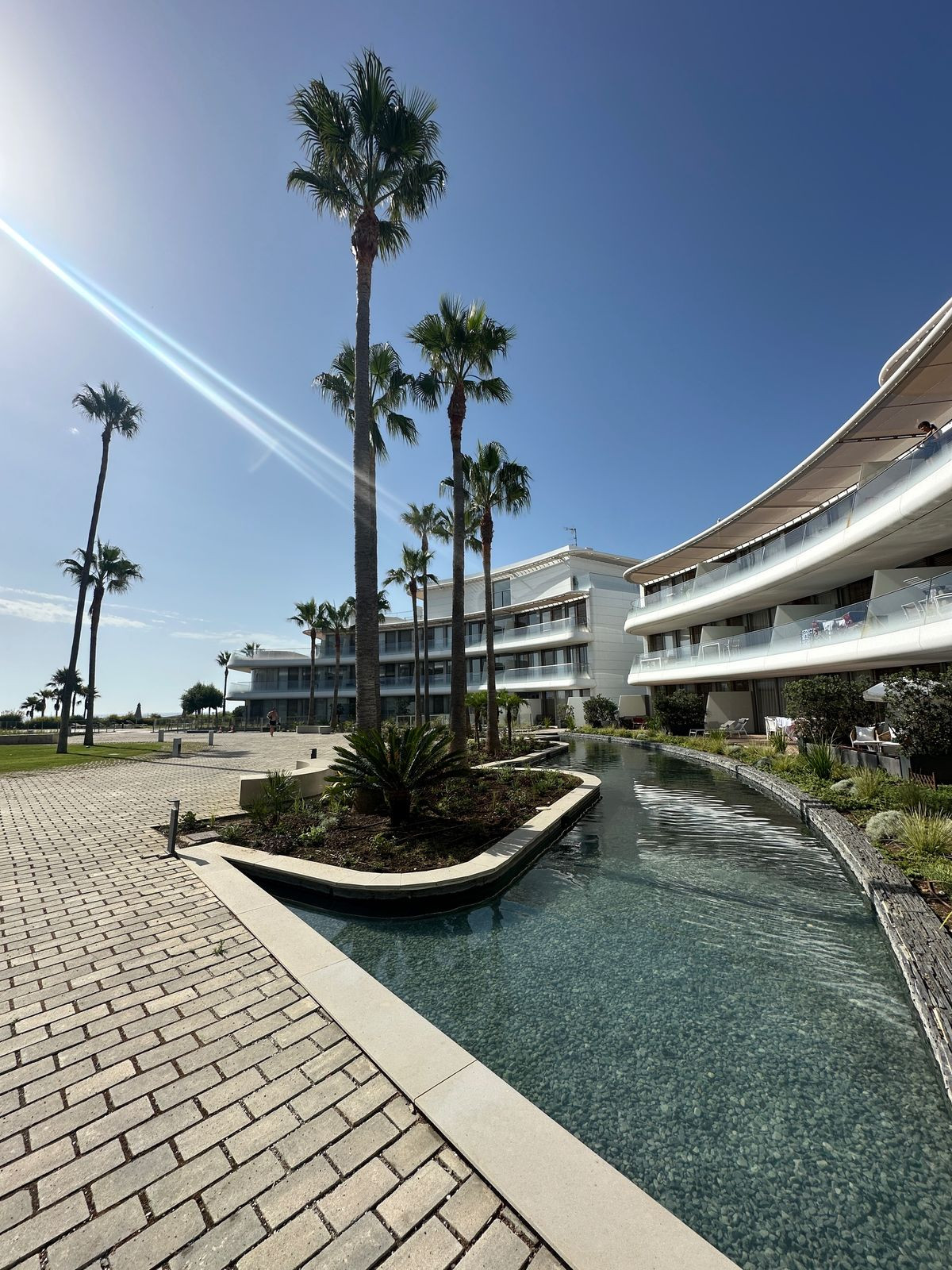 d14b27d9a2f00bef6655c32d5ac7226f - 1