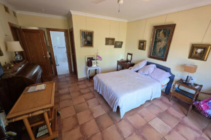 d20c148746655884adcd619aab273e63 - 18