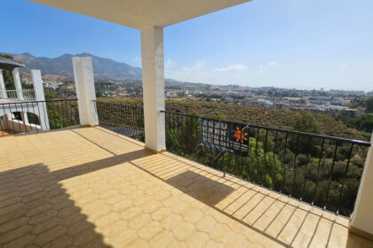 d213f94aeb6754577d727100ba0e39c0 - 12