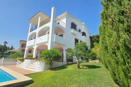 d213f94aeb6754577d727100ba0e39c0 - 2