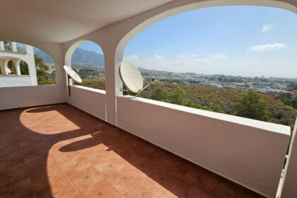 d213f94aeb6754577d727100ba0e39c0 - 44