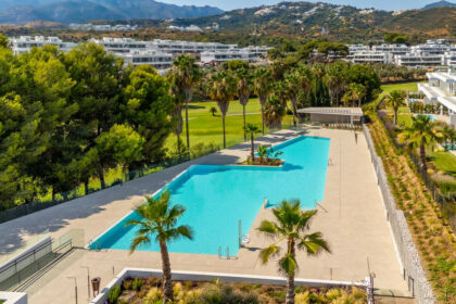 d2c248830df4ea7aadcd5281300c2737 - 13