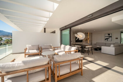 d2c248830df4ea7aadcd5281300c2737 - 16