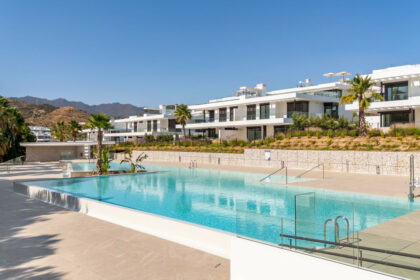 d2c248830df4ea7aadcd5281300c2737 - 2