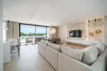 d2c248830df4ea7aadcd5281300c2737 - 30