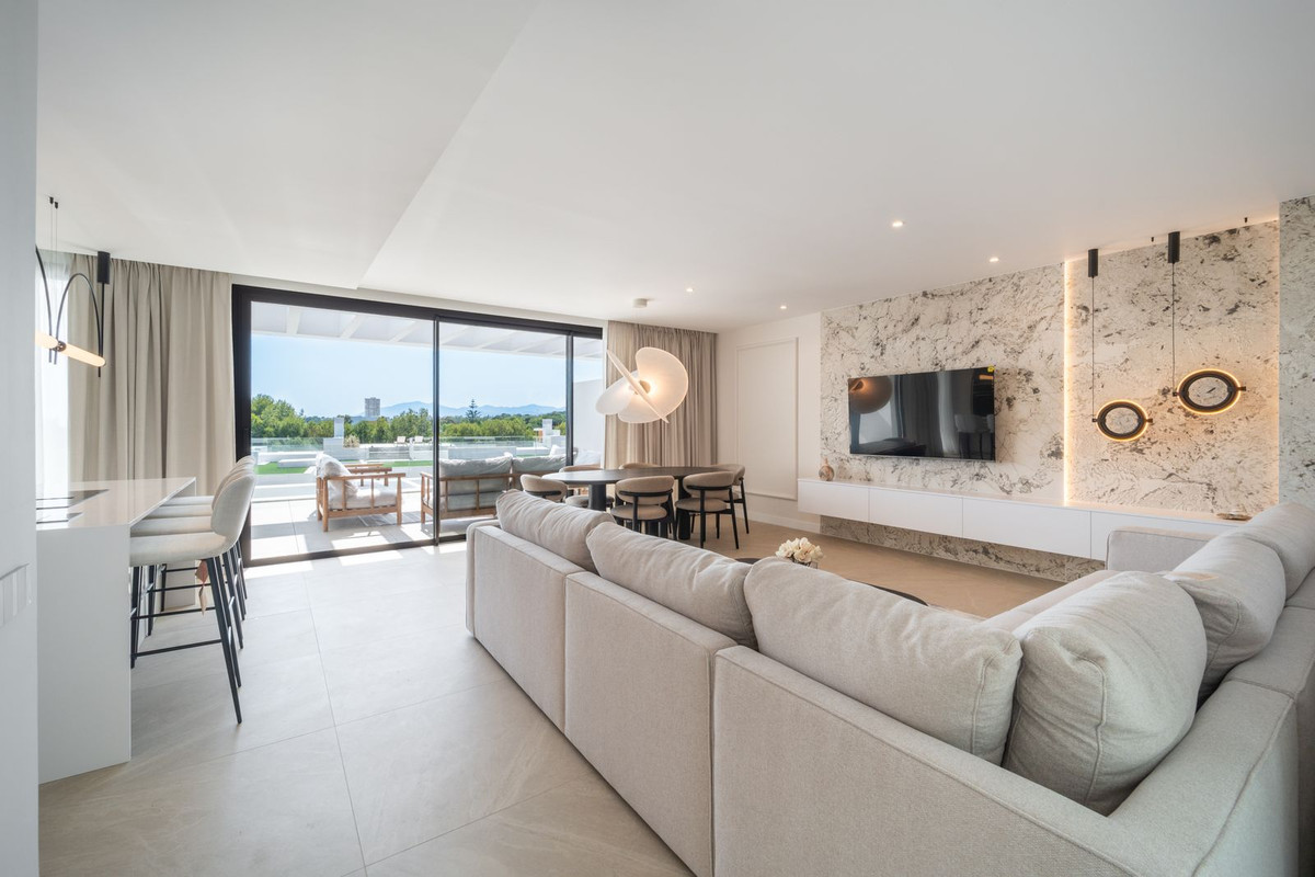 d2c248830df4ea7aadcd5281300c2737 - 30