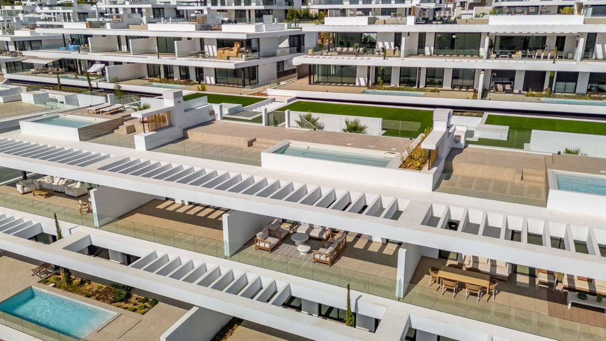 d2c248830df4ea7aadcd5281300c2737 - 4