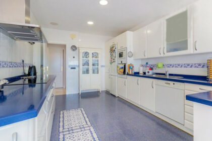 d5d37a51ef93522a9fe40fe8592c3679 - 19