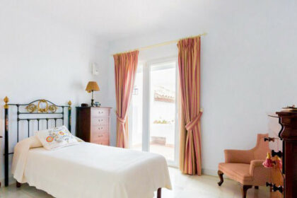 d5d37a51ef93522a9fe40fe8592c3679 - 24