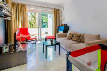 d5d37a51ef93522a9fe40fe8592c3679 - 25