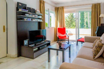 d5d37a51ef93522a9fe40fe8592c3679 - 26