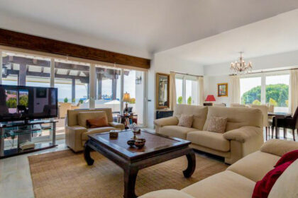 d5d37a51ef93522a9fe40fe8592c3679 - 3