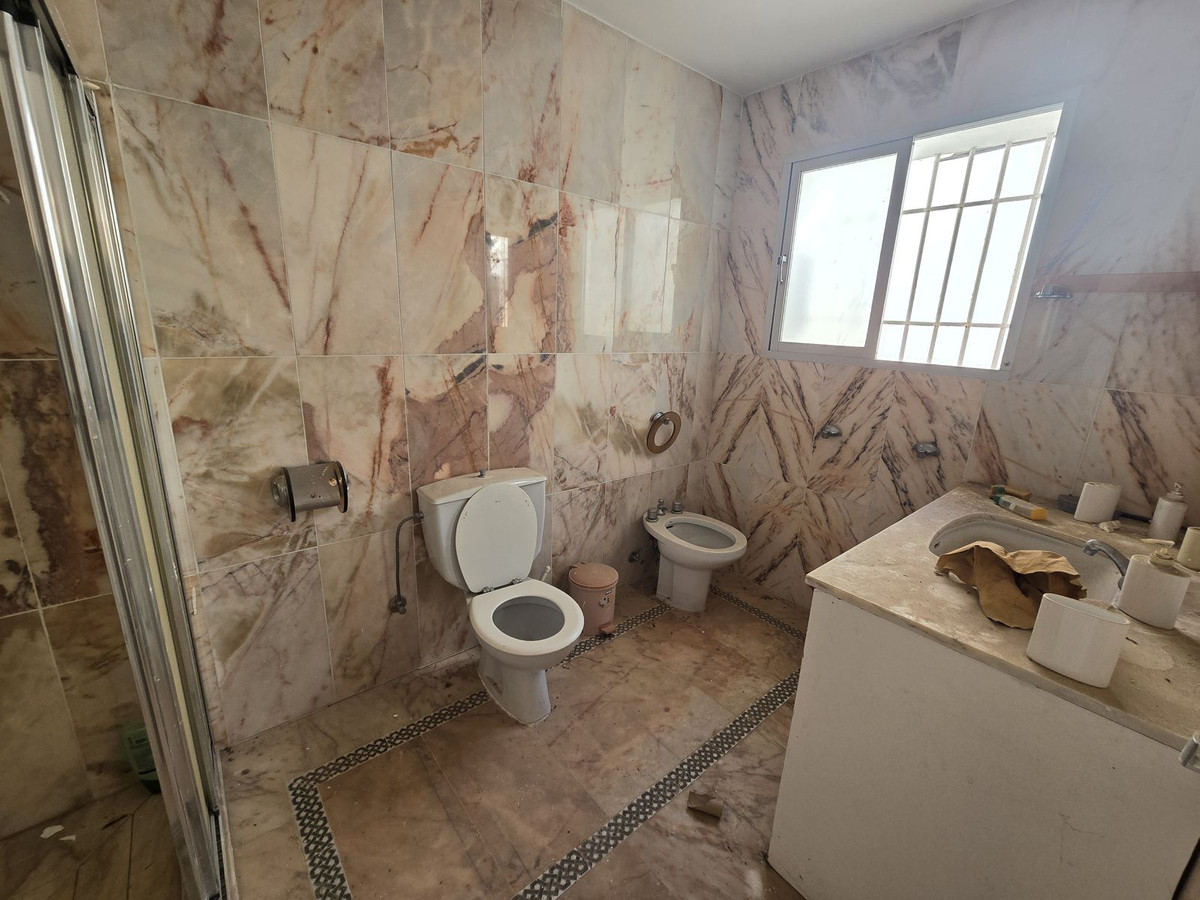 dca0529410ffe7e041705a6e00e0523c - 15