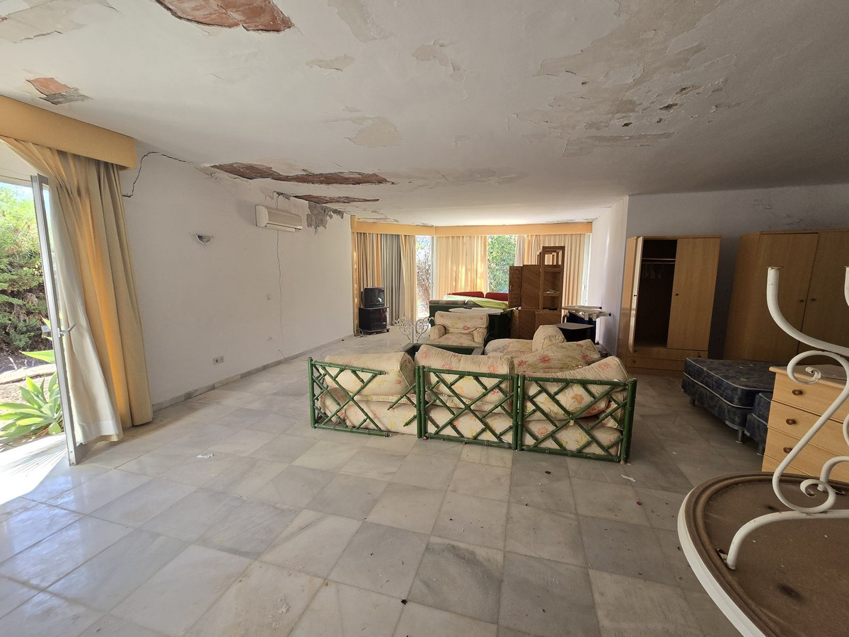 dca0529410ffe7e041705a6e00e0523c - 16