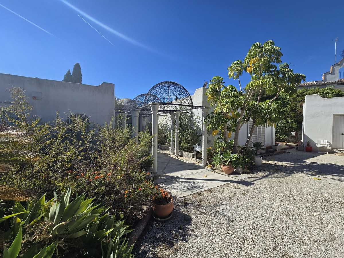 dca0529410ffe7e041705a6e00e0523c - 26