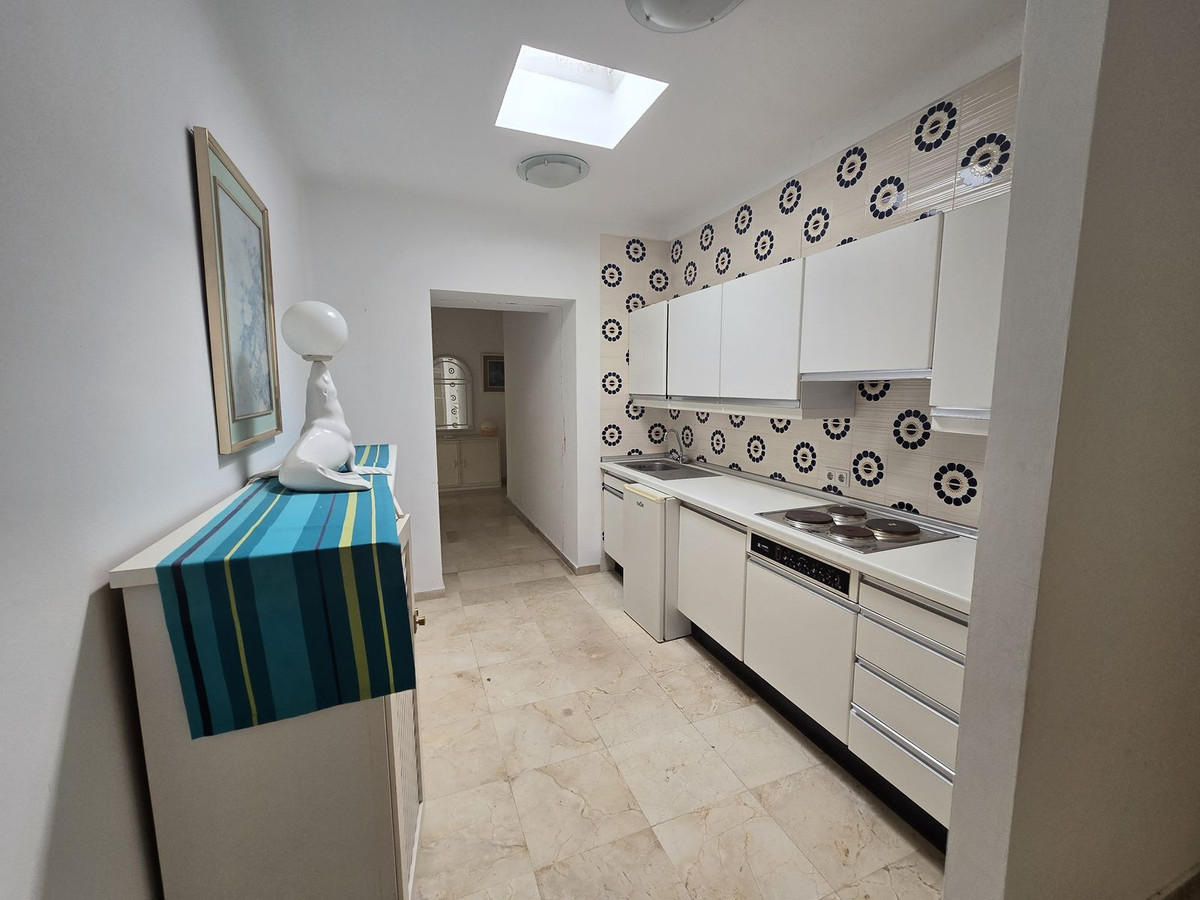 dca0529410ffe7e041705a6e00e0523c - 32