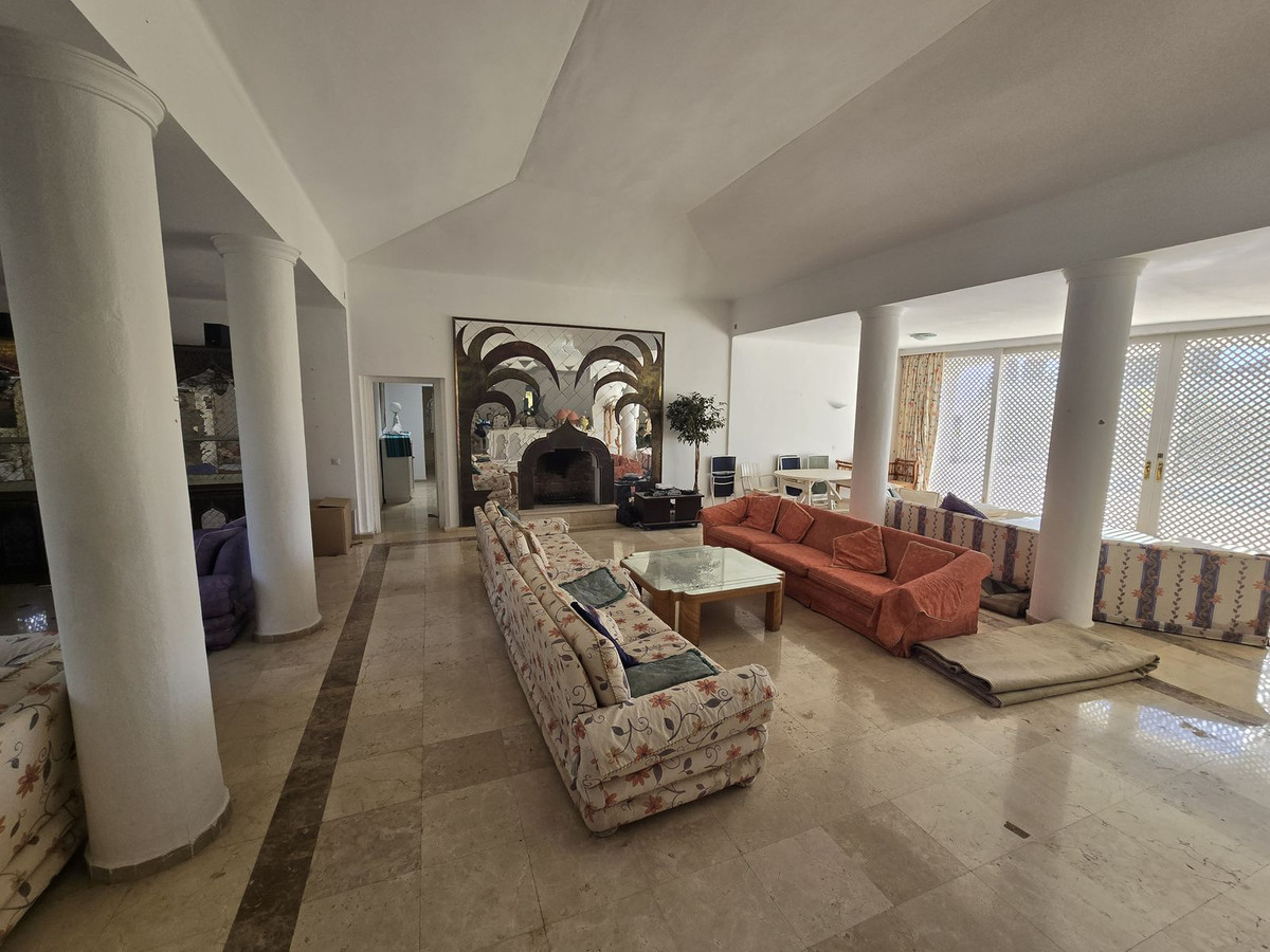 dca0529410ffe7e041705a6e00e0523c - 38