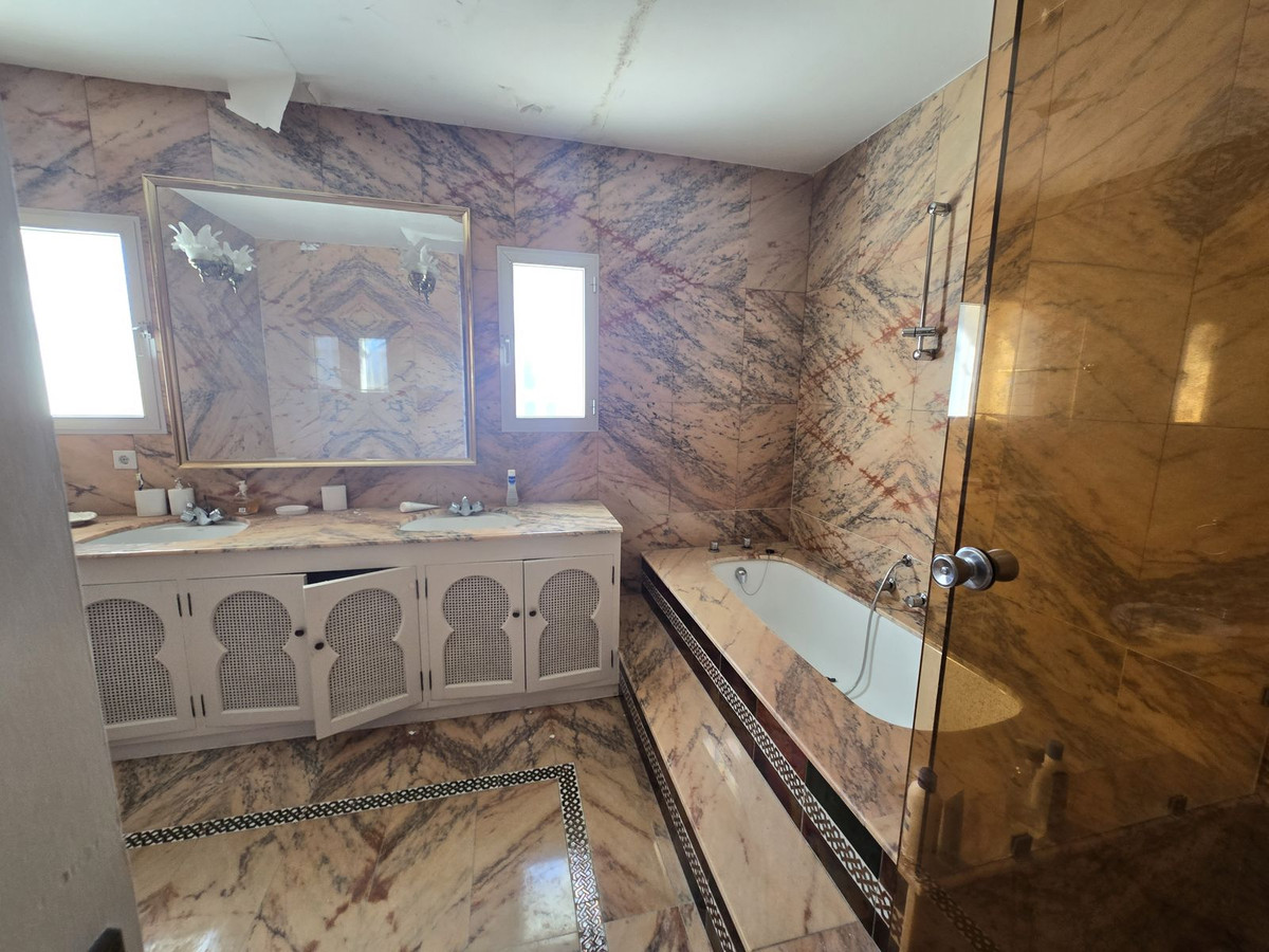 dca0529410ffe7e041705a6e00e0523c - 42