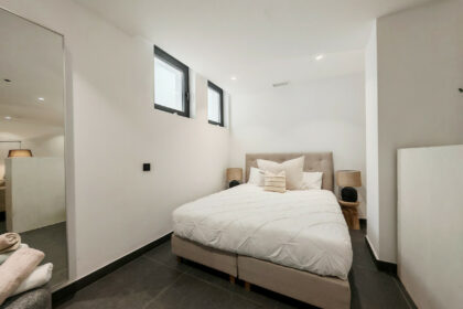 df9ca5935e0ef861e9acc1972bd488d2 - 24