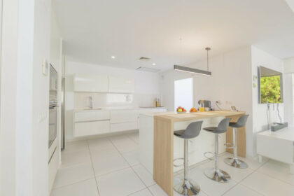 e01ab20e1f6845dd713d8ca3fbbcda32 - 14