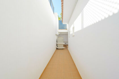 e01ab20e1f6845dd713d8ca3fbbcda32 - 24