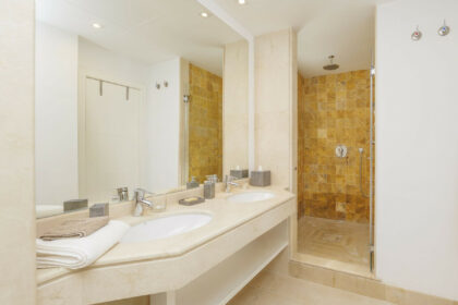 e01ab20e1f6845dd713d8ca3fbbcda32 - 30