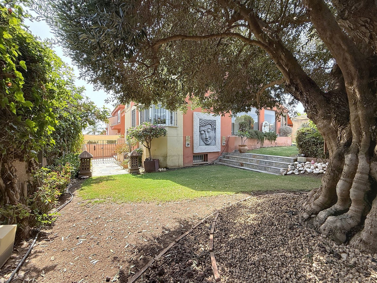 e0d0f56bfd9c1123927a743c028b5959 - 10