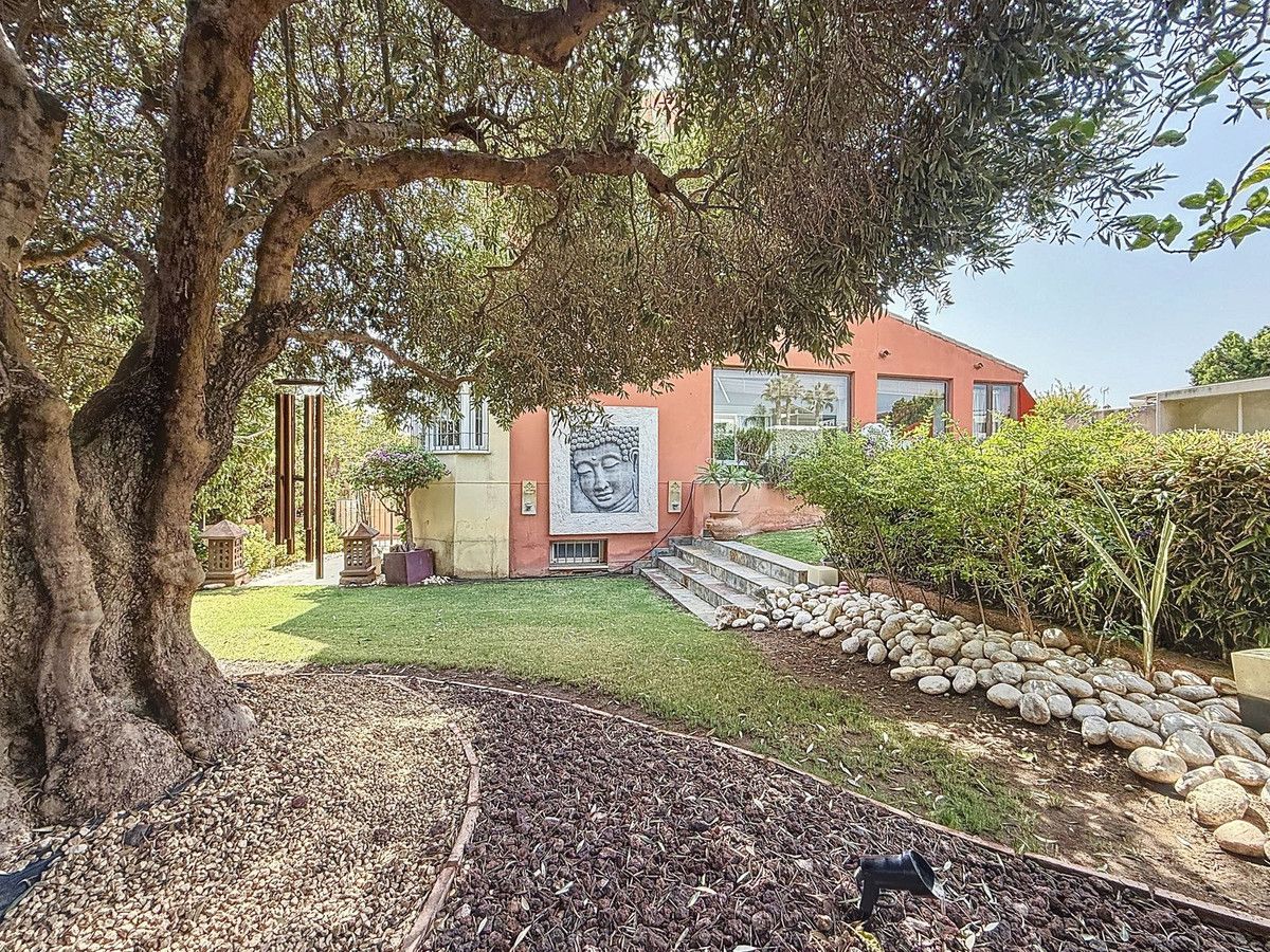 e0d0f56bfd9c1123927a743c028b5959 - 13