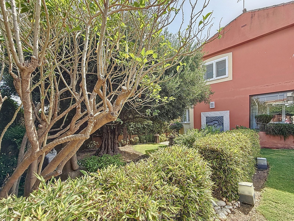 e0d0f56bfd9c1123927a743c028b5959 - 21