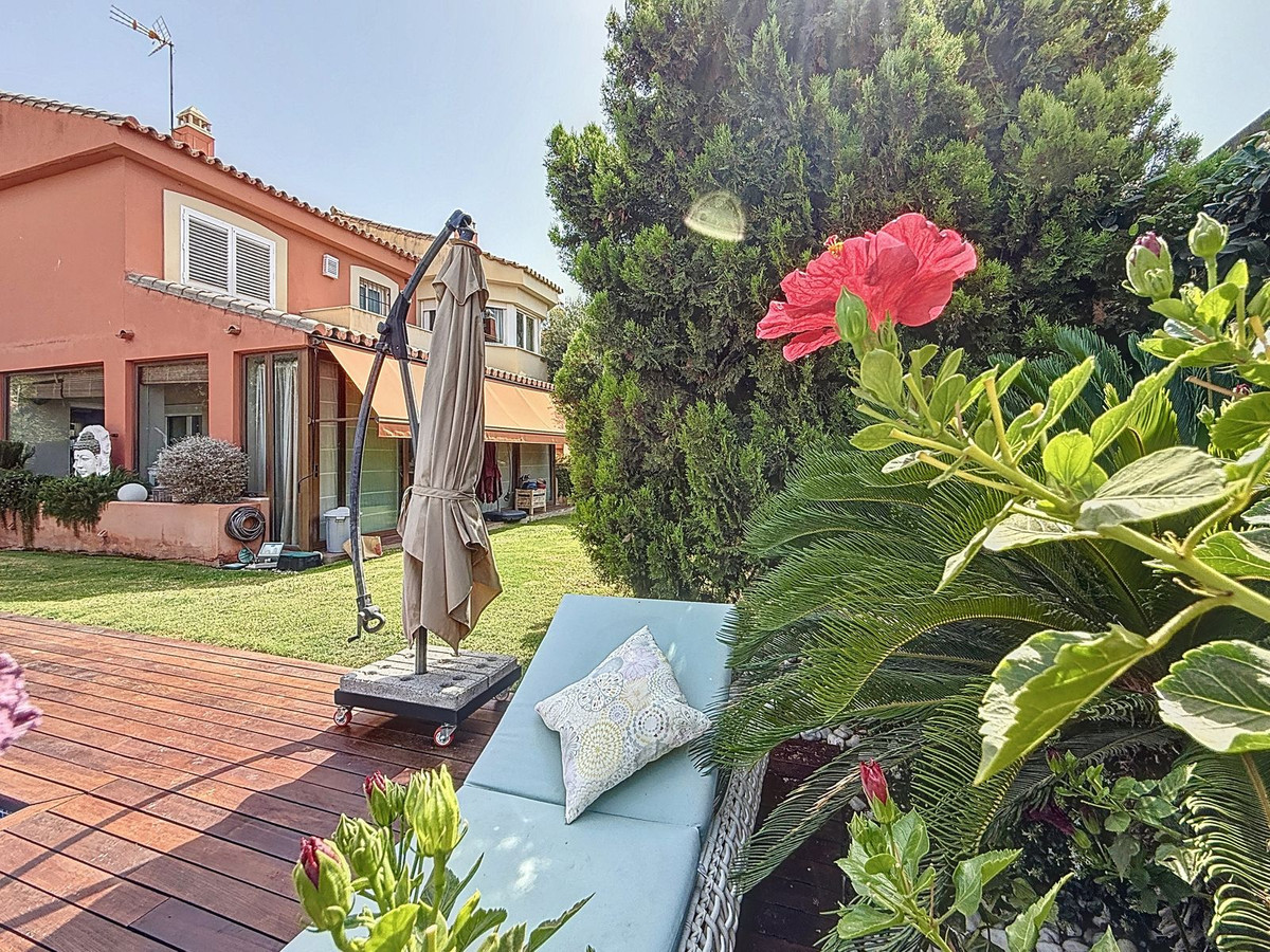 e0d0f56bfd9c1123927a743c028b5959 - 32