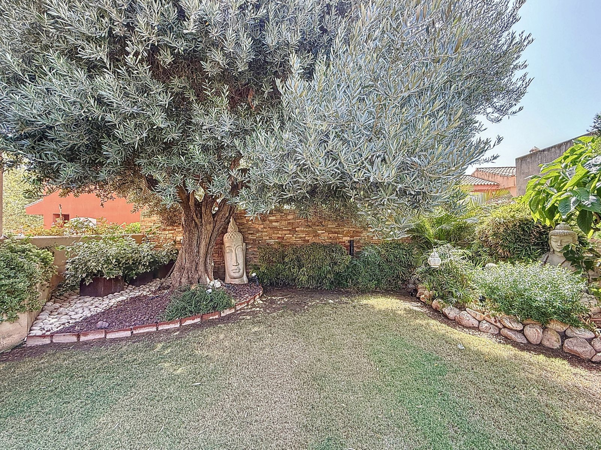 e0d0f56bfd9c1123927a743c028b5959 - 36