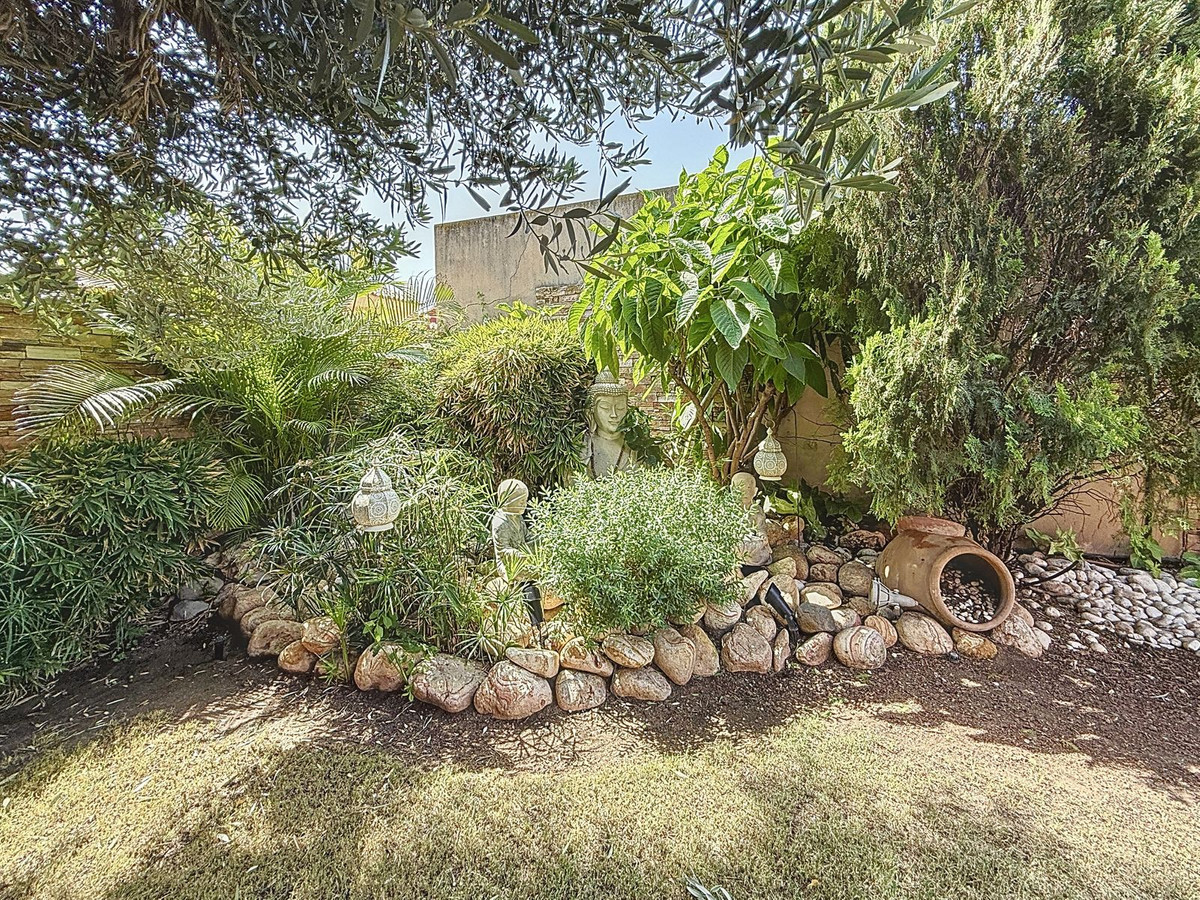 e0d0f56bfd9c1123927a743c028b5959 - 42