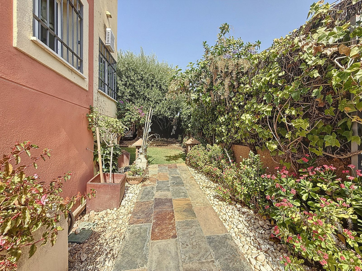 e0d0f56bfd9c1123927a743c028b5959 - 5