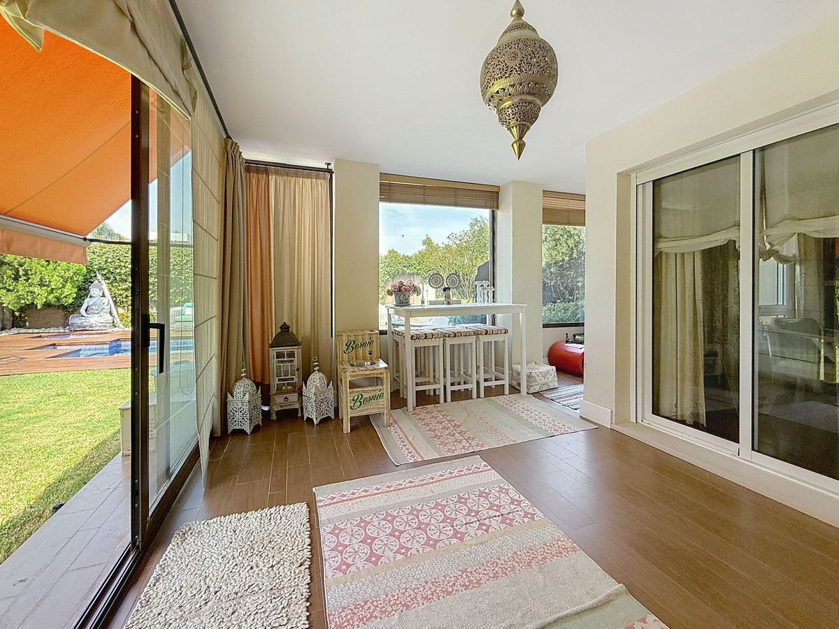 e0d0f56bfd9c1123927a743c028b5959 - 50