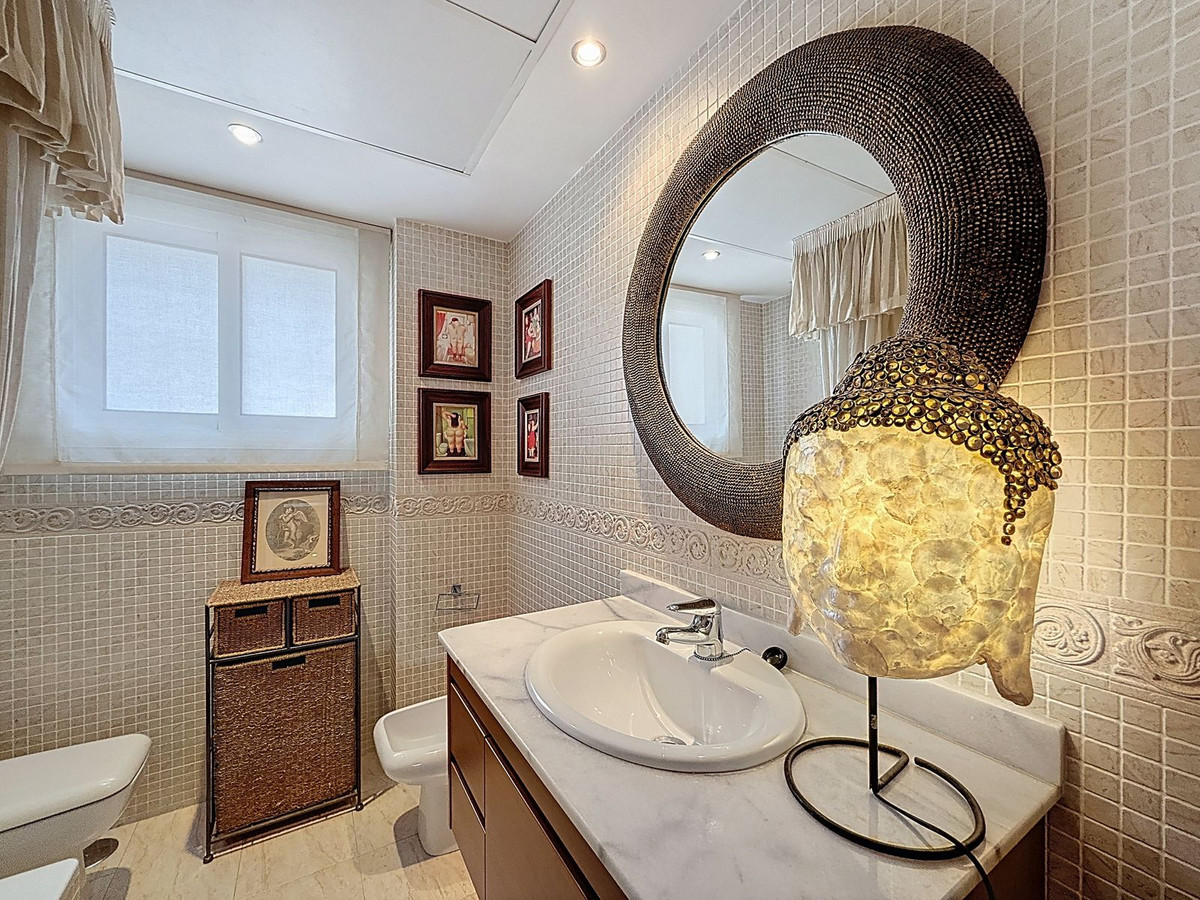 e0d0f56bfd9c1123927a743c028b5959 - 80