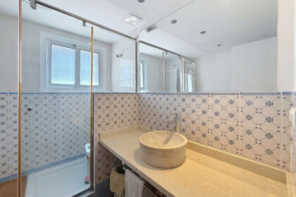 e0d0f56bfd9c1123927a743c028b5959 - 90