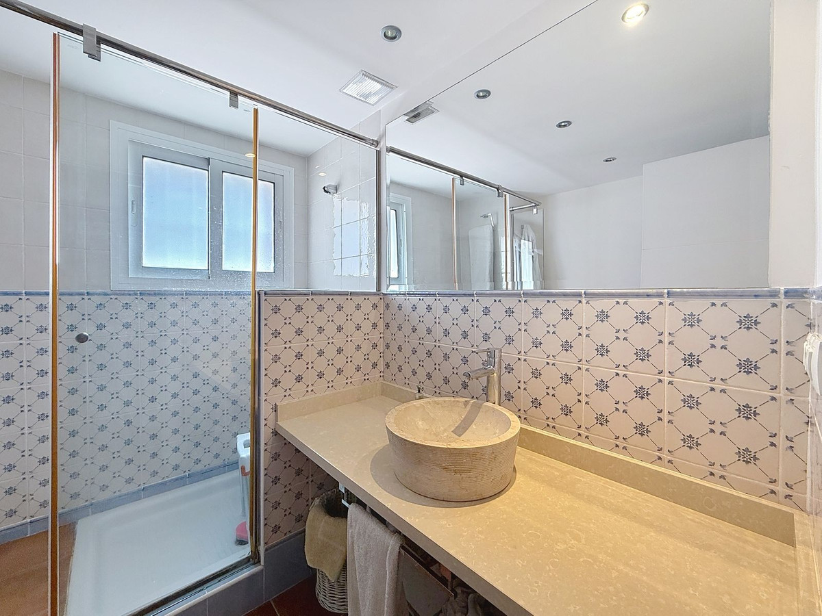 e0d0f56bfd9c1123927a743c028b5959 - 90