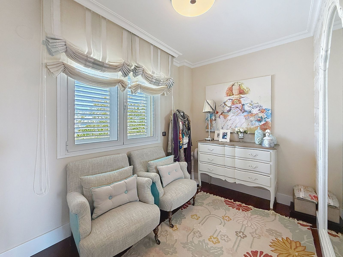 e0d0f56bfd9c1123927a743c028b5959 - 93