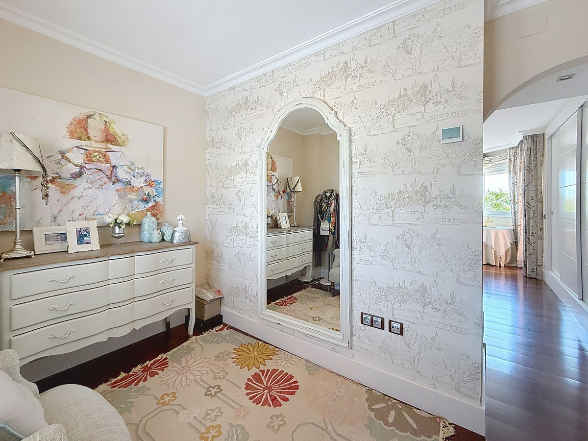 e0d0f56bfd9c1123927a743c028b5959 - 94