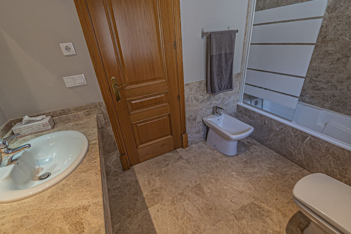 e261c0bb79684c14557dba87606d59a3 - 29